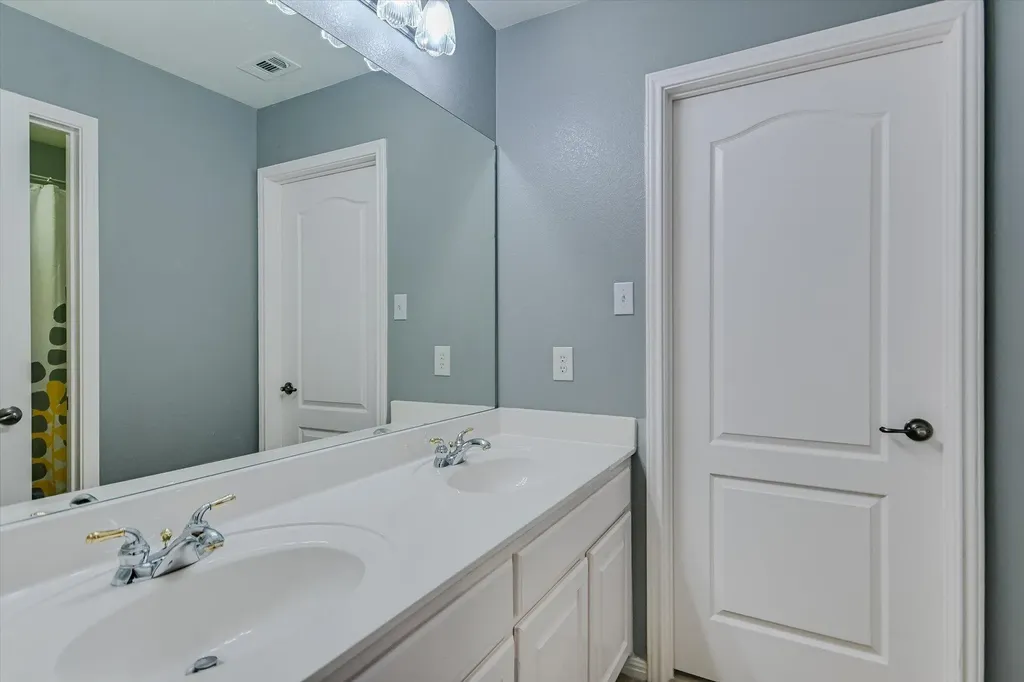 10613 Pointe View Drive Austin TX 78738