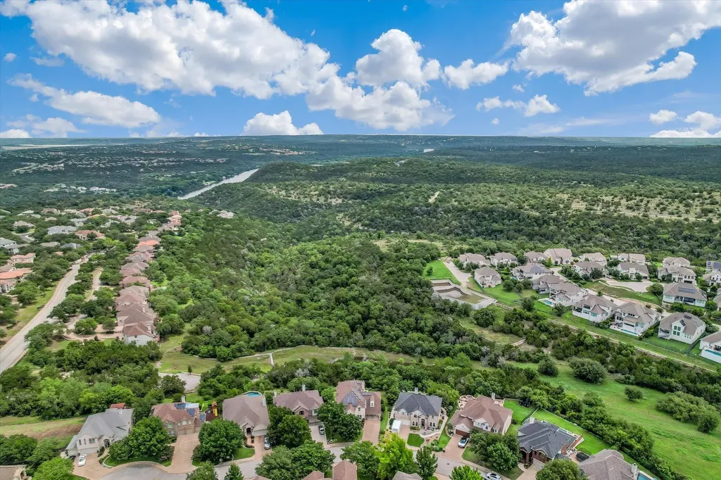 10613 Pointe View Drive Austin TX 78738