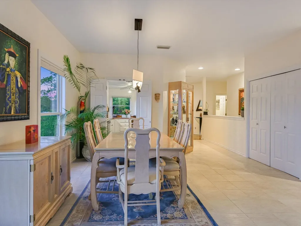5603 Oakwood Cove Austin TX 78731