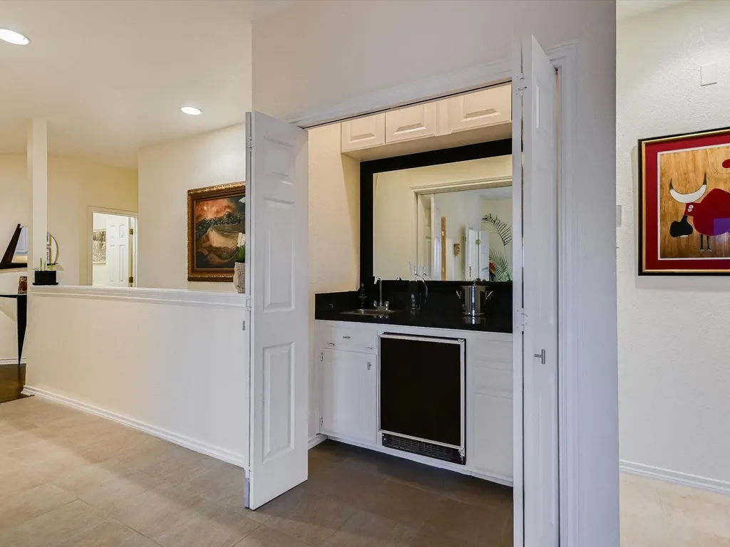 5603 Oakwood Cove Austin TX 78731