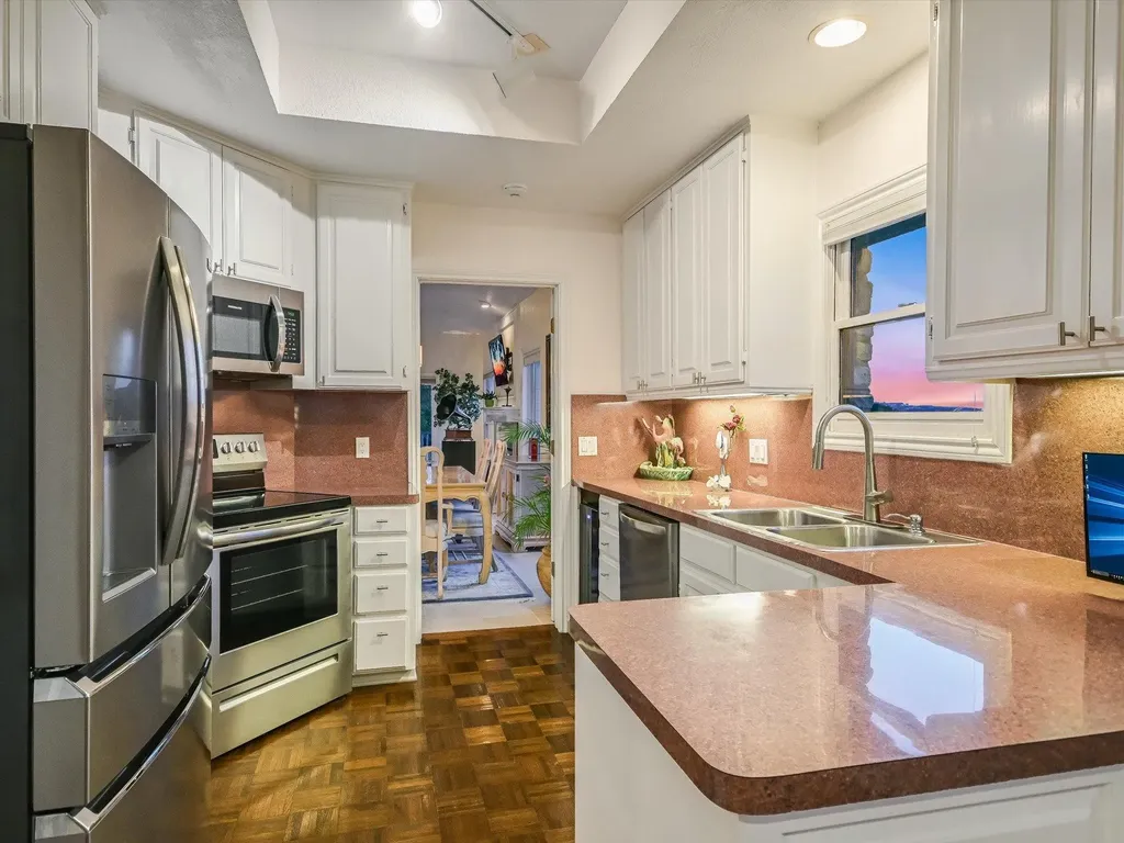 5603 Oakwood Cove Austin TX 78731