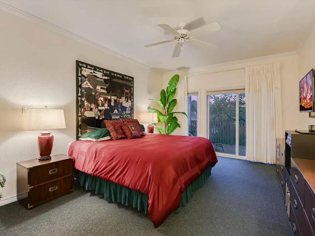 5603 Oakwood Cove Austin TX 78731