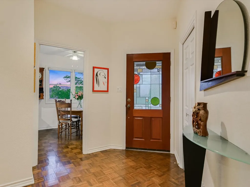 5603 Oakwood Cove Austin TX 78731