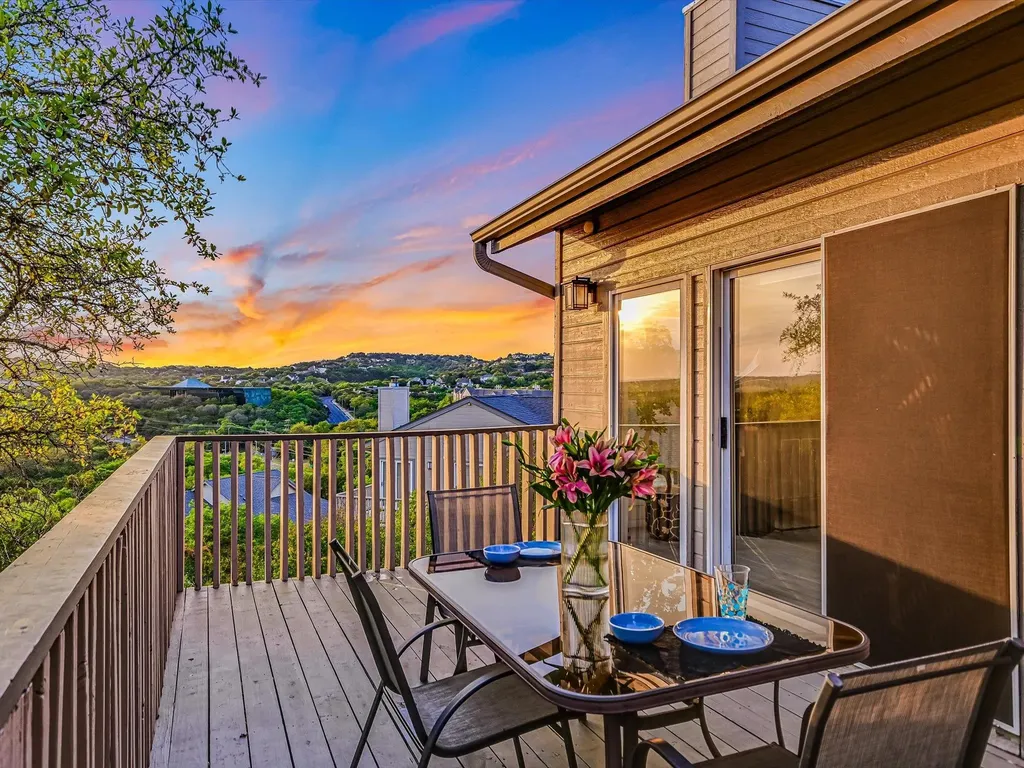 5603 Oakwood Cove Austin TX 78731