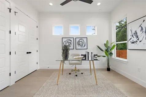 1702 Pennsylvania Avenue Austin TX 78702