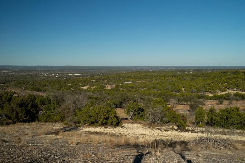 2530 County Road 408 S Spicewood TX 78669