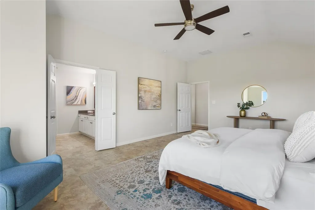 1104 Cliffview Drive Spicewood TX 78669