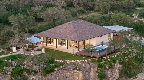1104 Cliffview Drive Spicewood TX 78669
