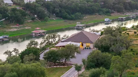 1104 Cliffview Drive Spicewood TX 78669