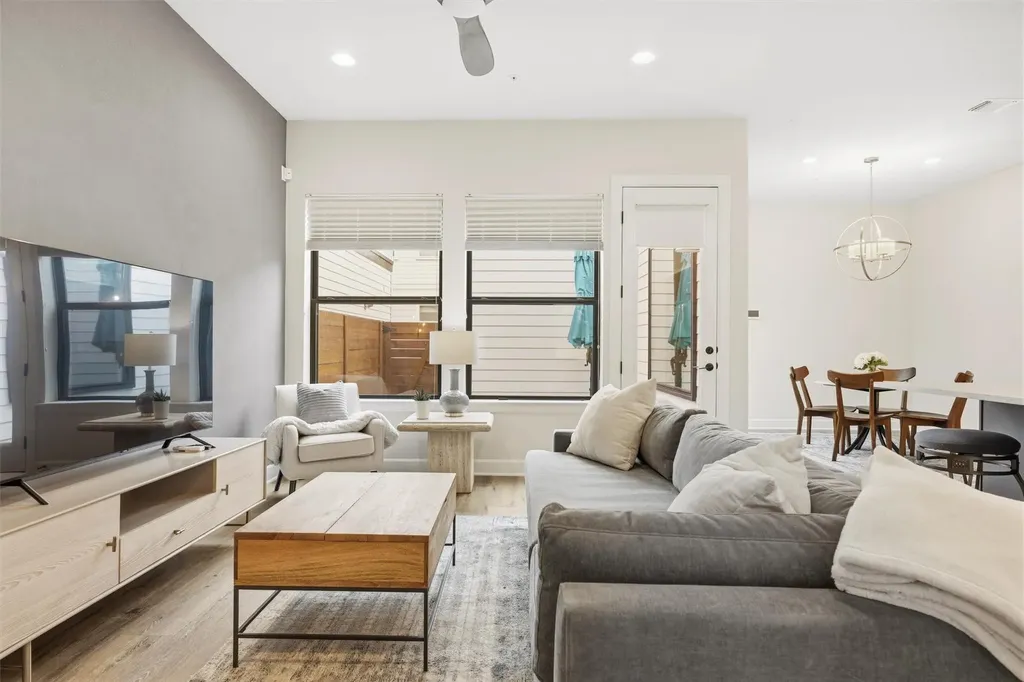 4704 Eberly Street Austin TX 78723
