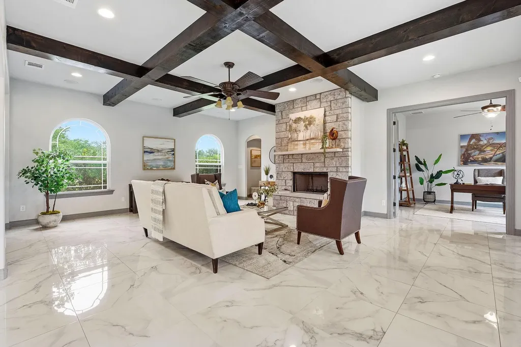 427 Bella Montagna Circle Austin TX 78734