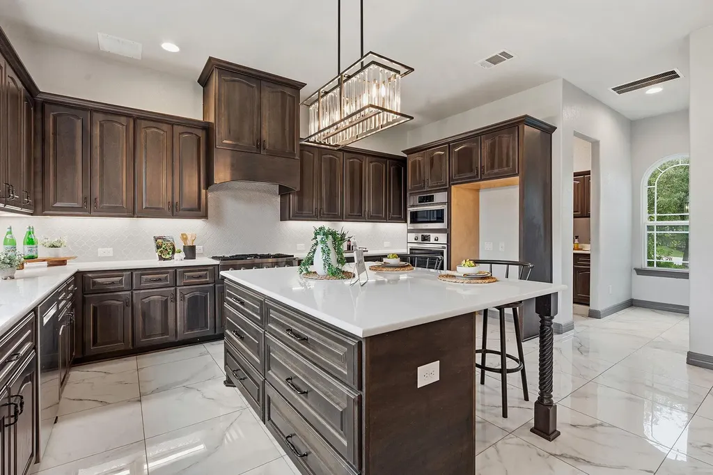 427 Bella Montagna Circle Austin TX 78734