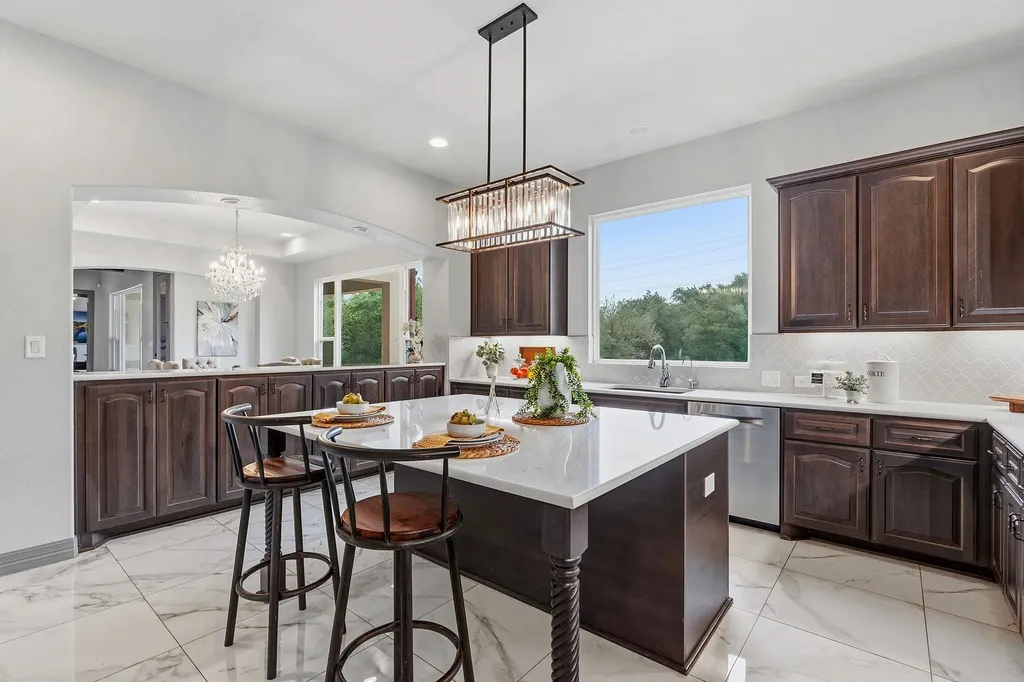 427 Bella Montagna Circle Austin TX 78734