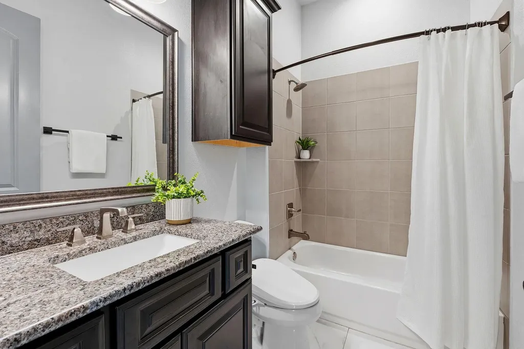 427 Bella Montagna Circle Austin TX 78734