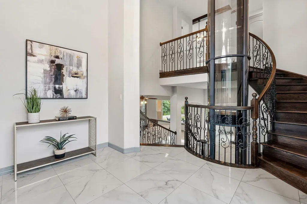 427 Bella Montagna Circle Austin TX 78734