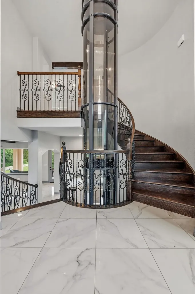 427 Bella Montagna Circle Austin TX 78734