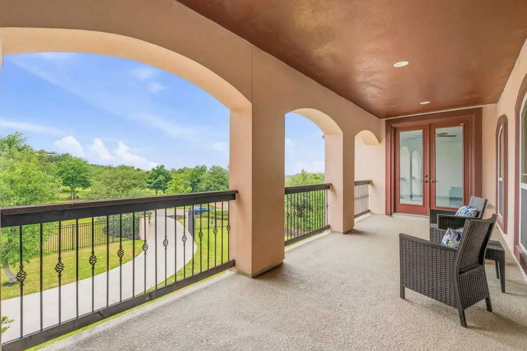 427 Bella Montagna Circle Austin TX 78734