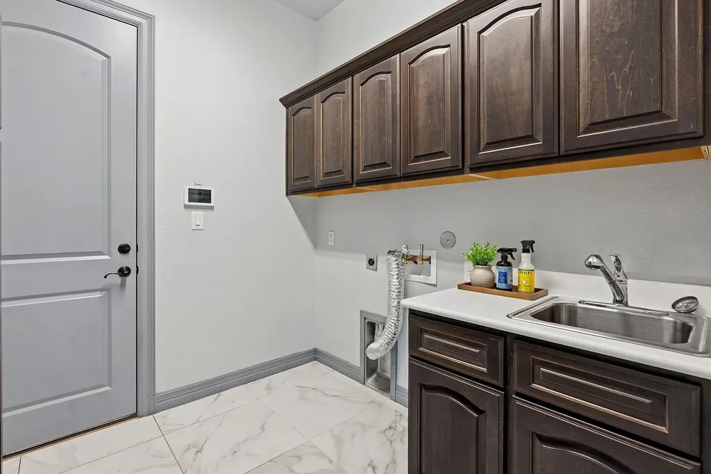 427 Bella Montagna Circle Austin TX 78734