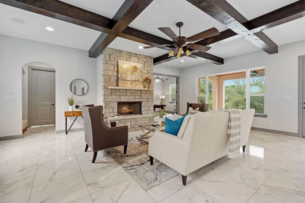 427 Bella Montagna Circle Austin TX 78734
