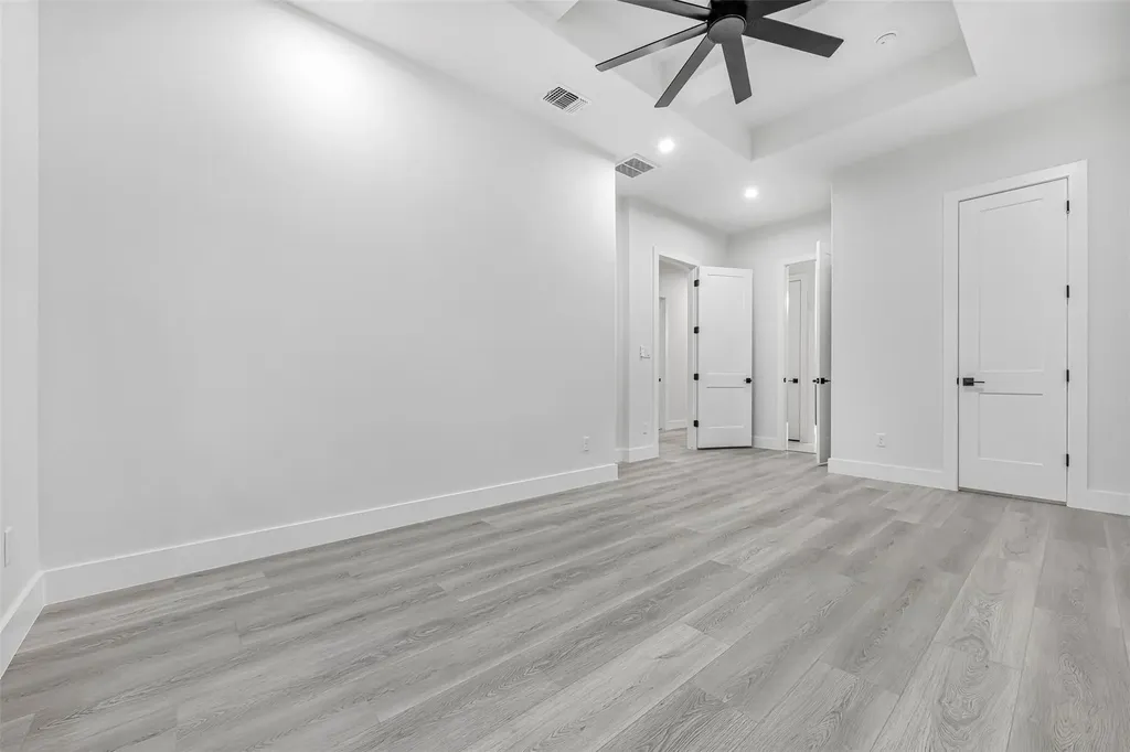 303 W Lane Avenue Manor TX 78653