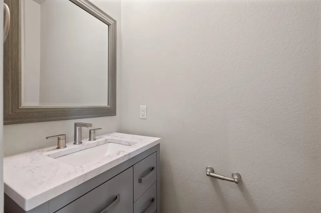 102 Waverly Spire Court Austin TX 78738