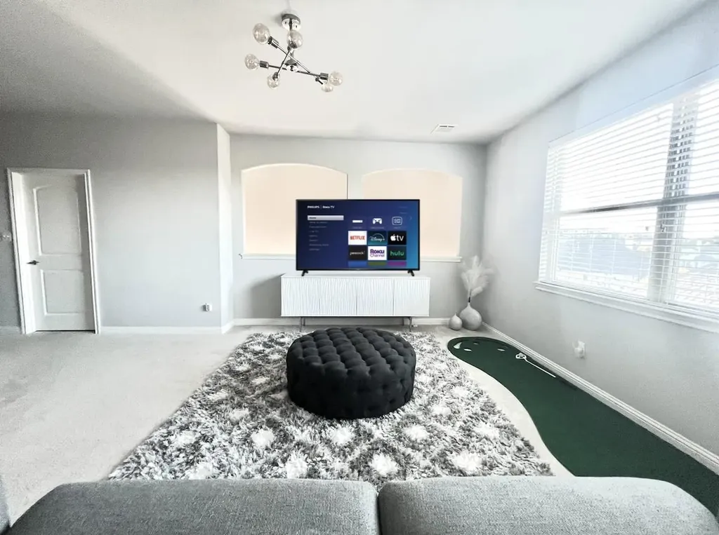 102 Waverly Spire Court Austin TX 78738