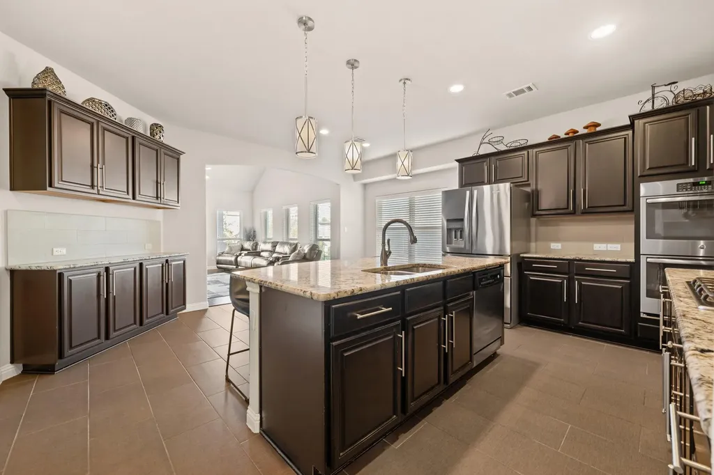 102 Waverly Spire Court Austin TX 78738