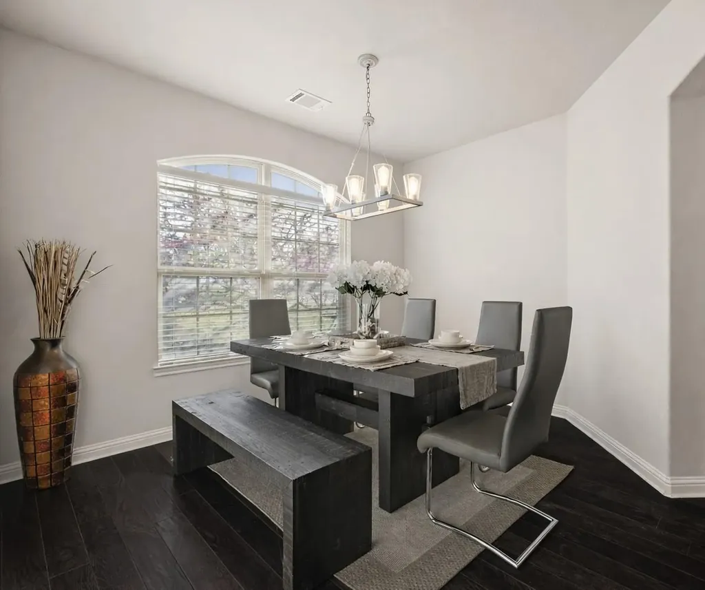 102 Waverly Spire Court Austin TX 78738