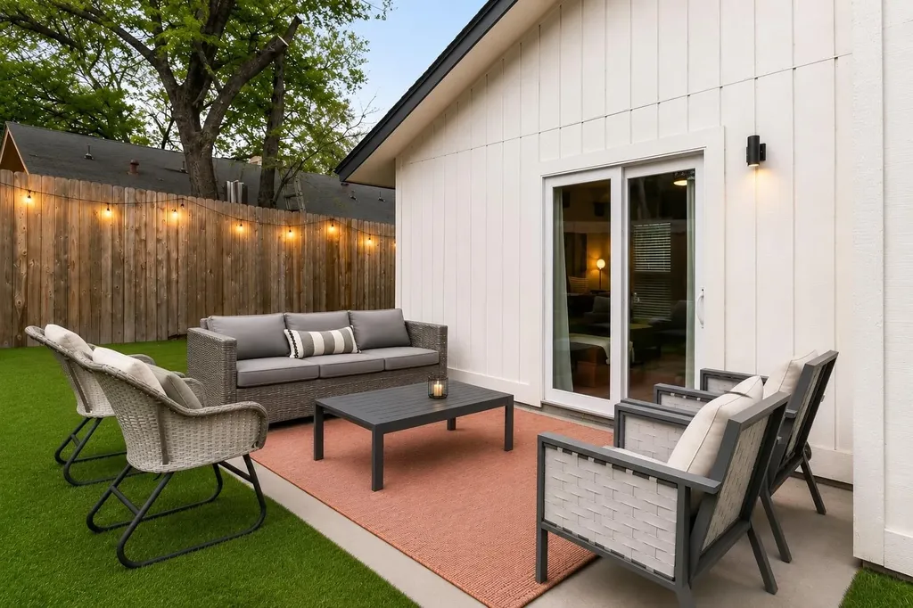 5405 Meadow Crest Austin TX 78744