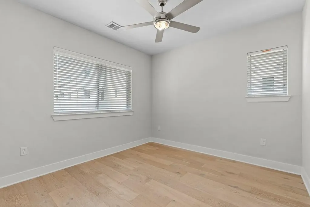 2827 Manor Road Austin TX 78722