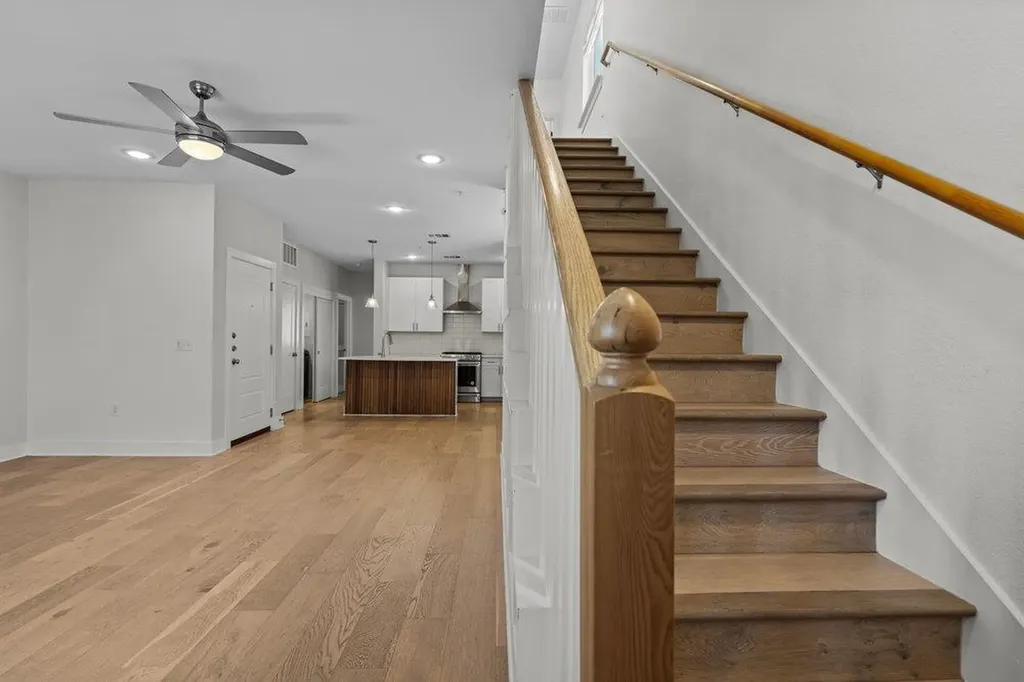2827 Manor Road Austin TX 78722
