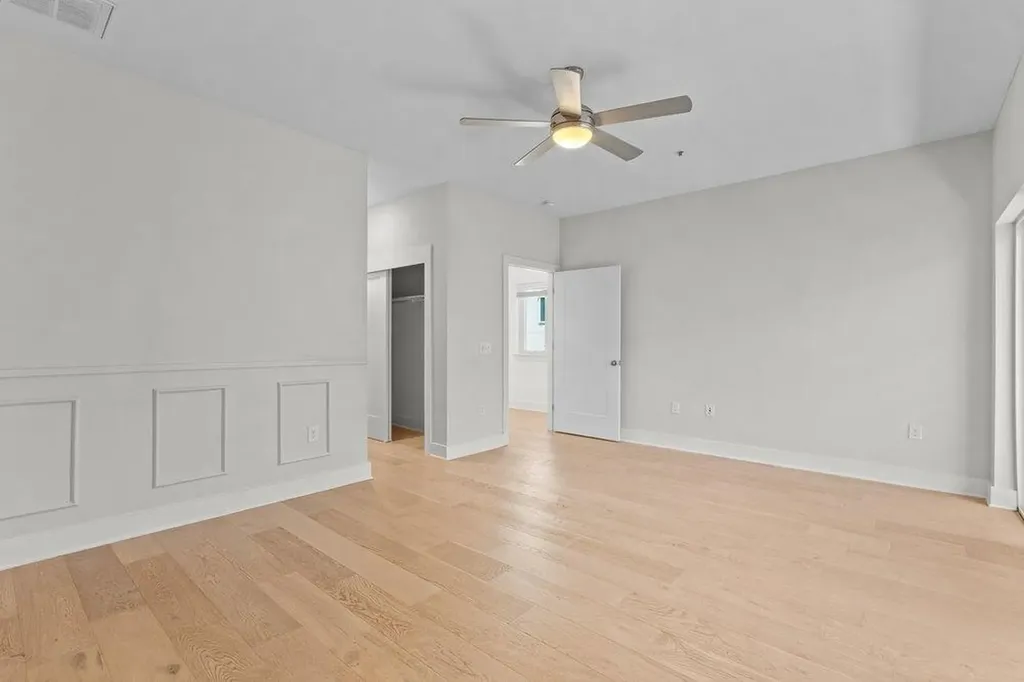 2827 Manor Road Austin TX 78722