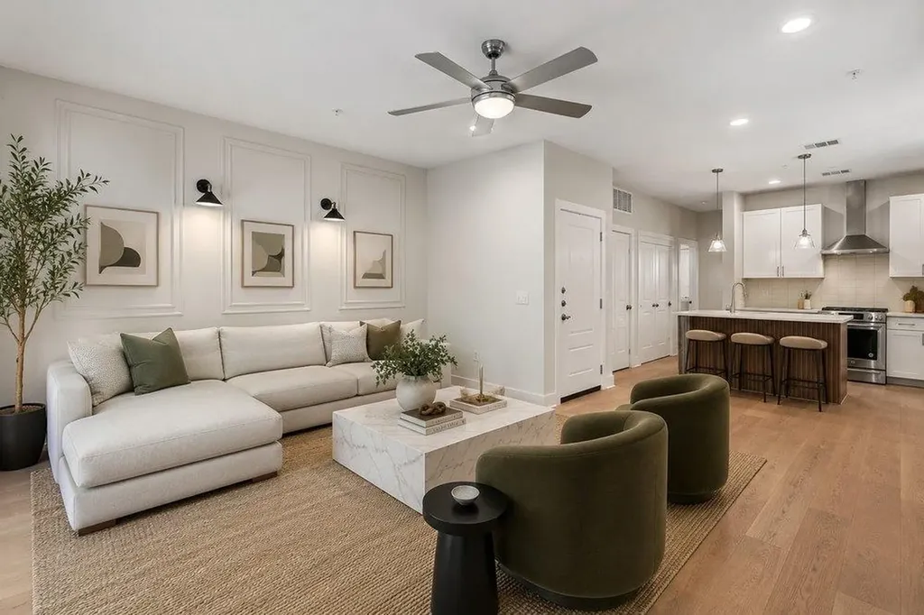 2827 Manor Road Austin TX 78722