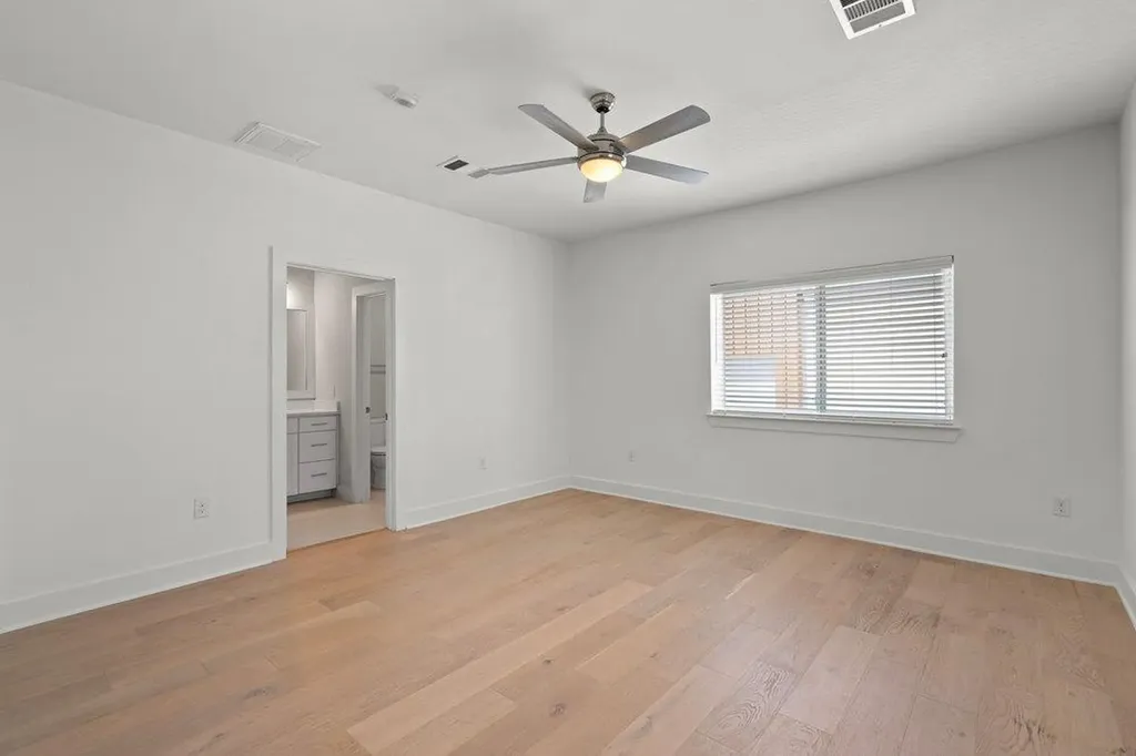 2827 Manor Road Austin TX 78722