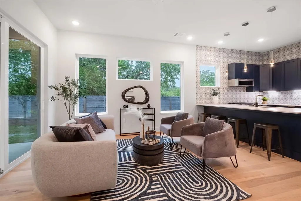 4513 S 3rd Street Austin TX 78745