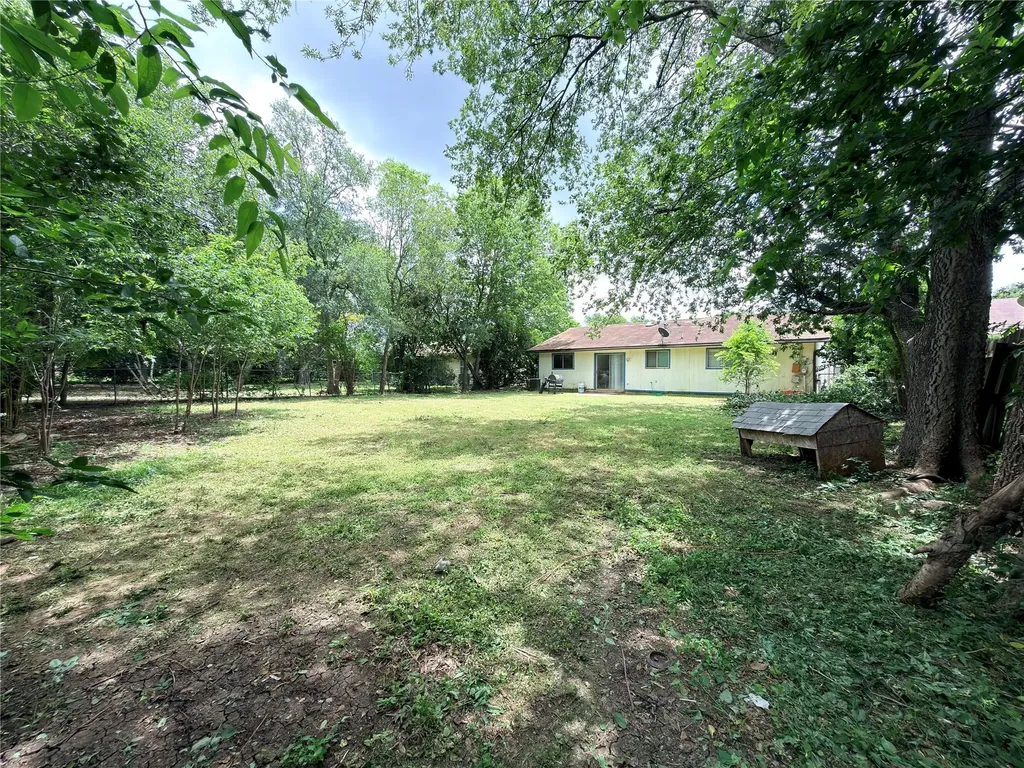 2512 E Stassney Lane Austin TX 78744