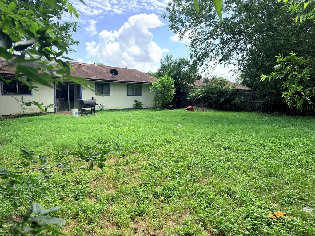 2512 E Stassney Lane Austin TX 78744
