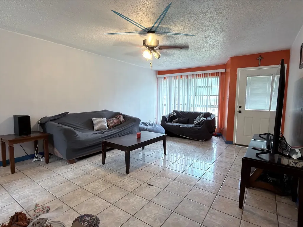 2512 E Stassney Lane Austin TX 78744