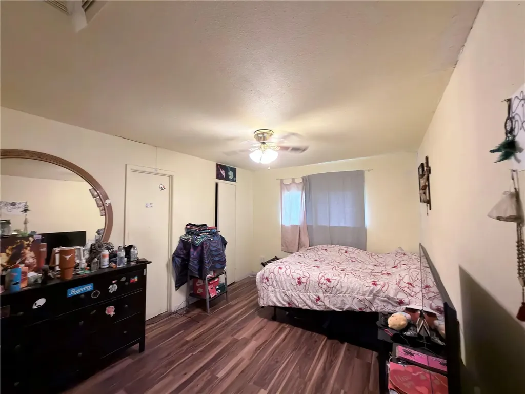 2512 E Stassney Lane Austin TX 78744