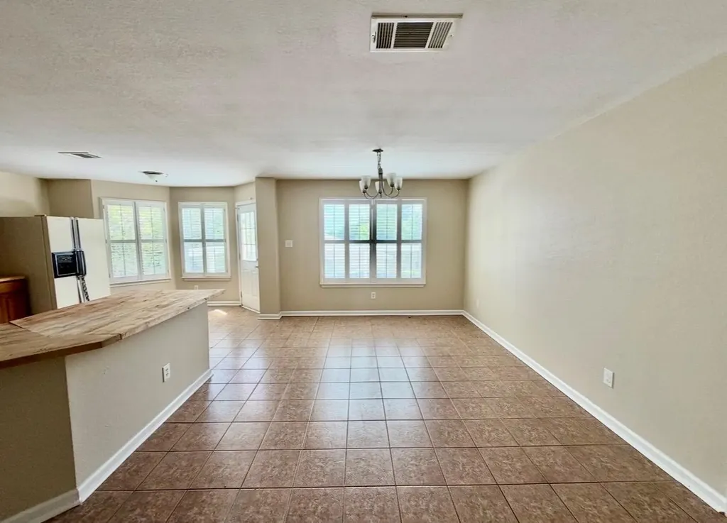 1148 Amberwood Loop Kyle TX 78640