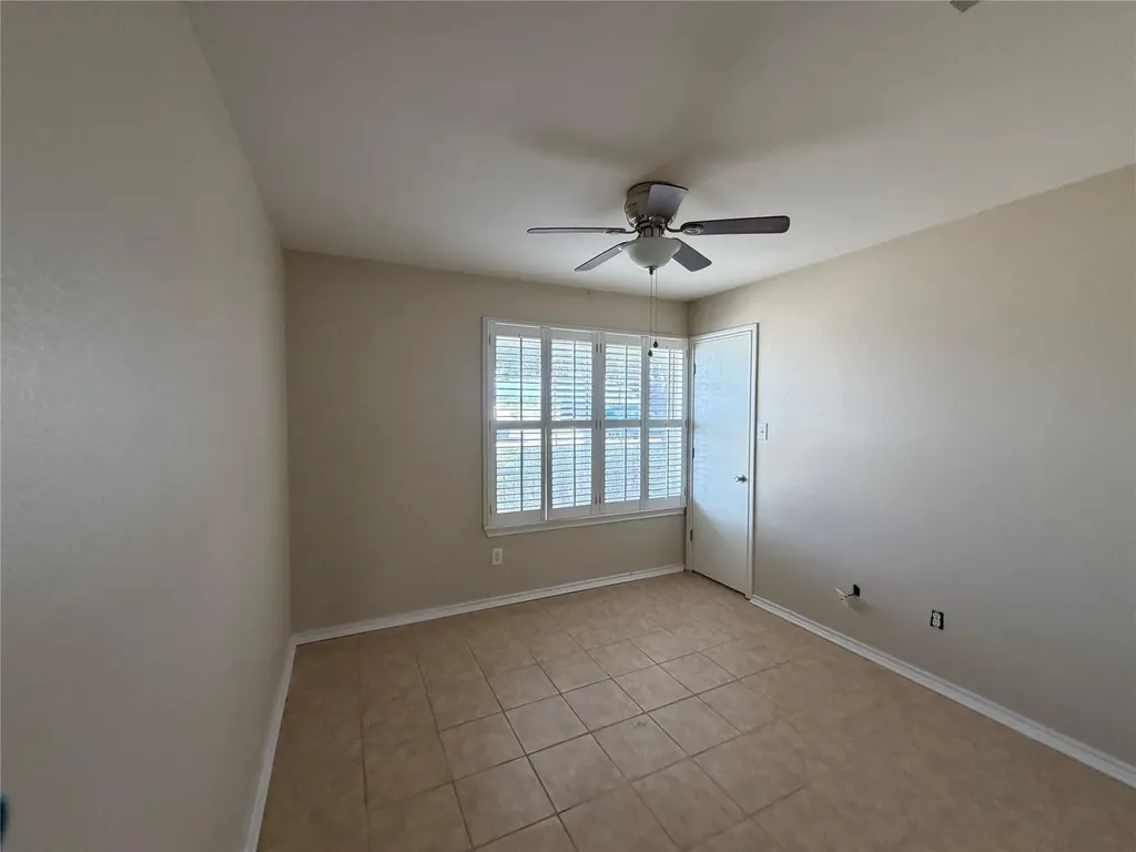 1148 Amberwood Loop Kyle TX 78640