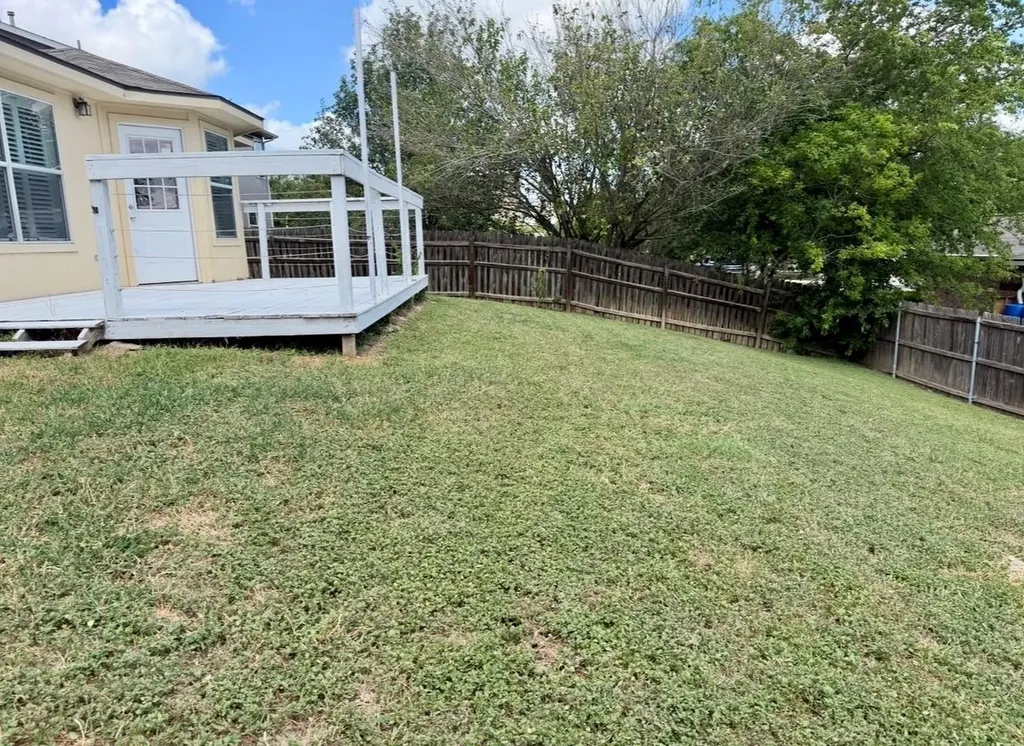 1148 Amberwood Loop Kyle TX 78640
