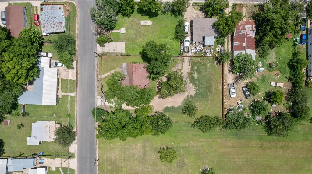 503 W Alamo Street Elgin TX 78621