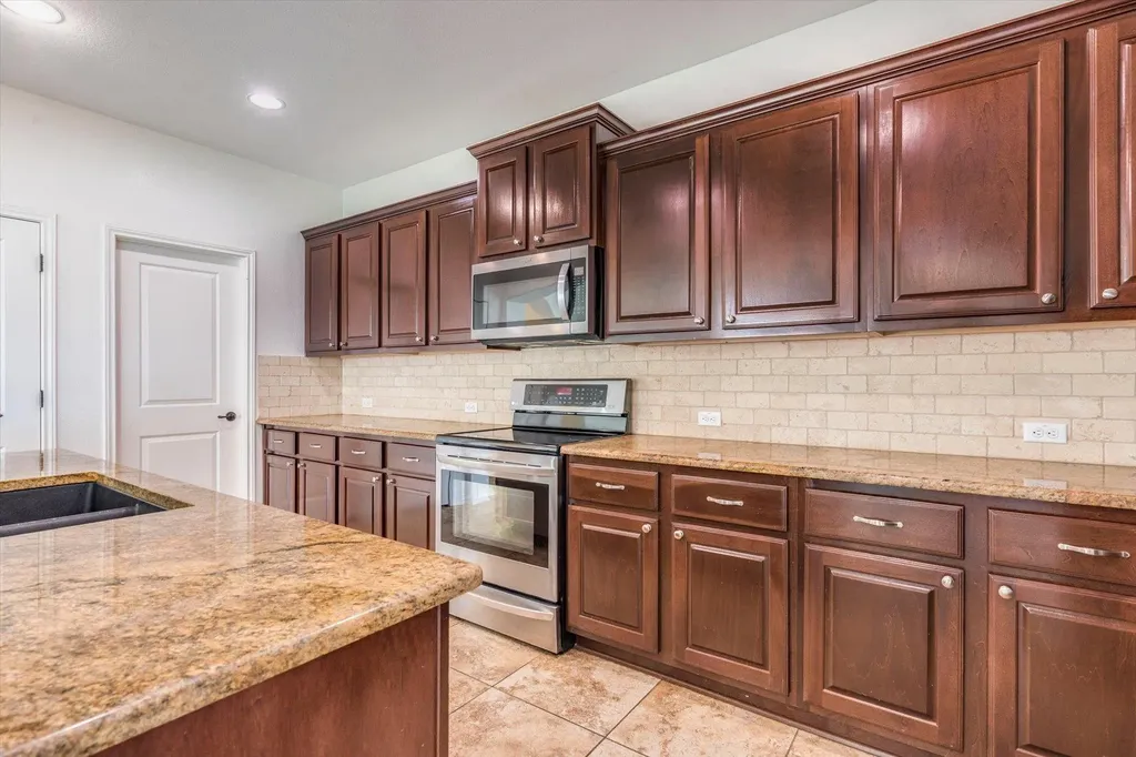 16829 Ruggio Road Pflugerville TX 78660