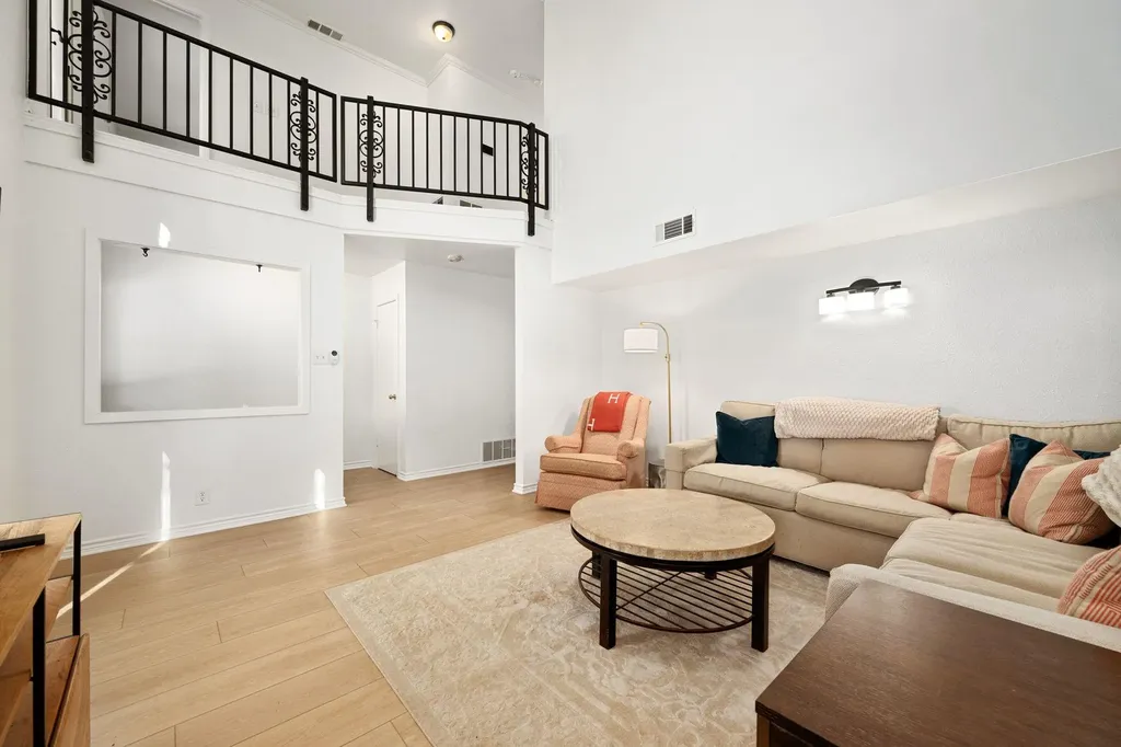 6203 Olympic Overlook Drive Austin TX 78746