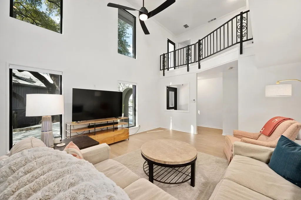 6203 Olympic Overlook Drive Austin TX 78746