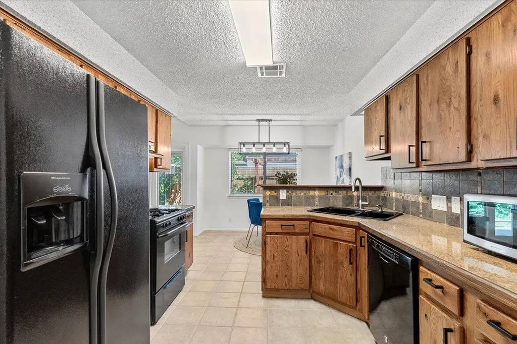 5805 W Gate Boulevard Austin TX 78745