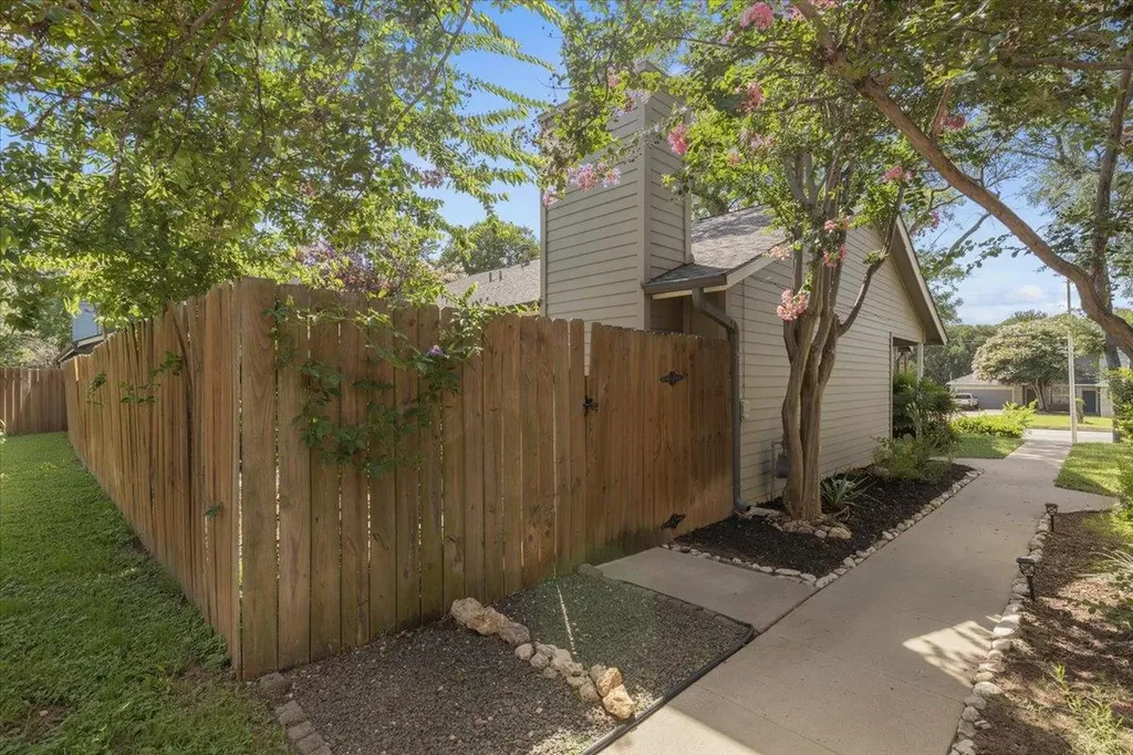5805 W Gate Boulevard Austin TX 78745