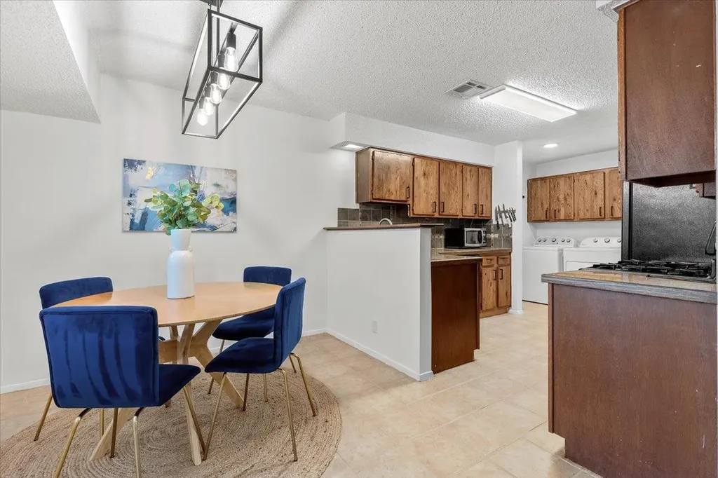 5805 W Gate Boulevard Austin TX 78745