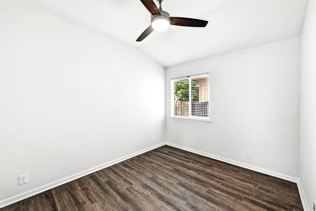 7004 Heine Farm Road Del Valle TX 78617